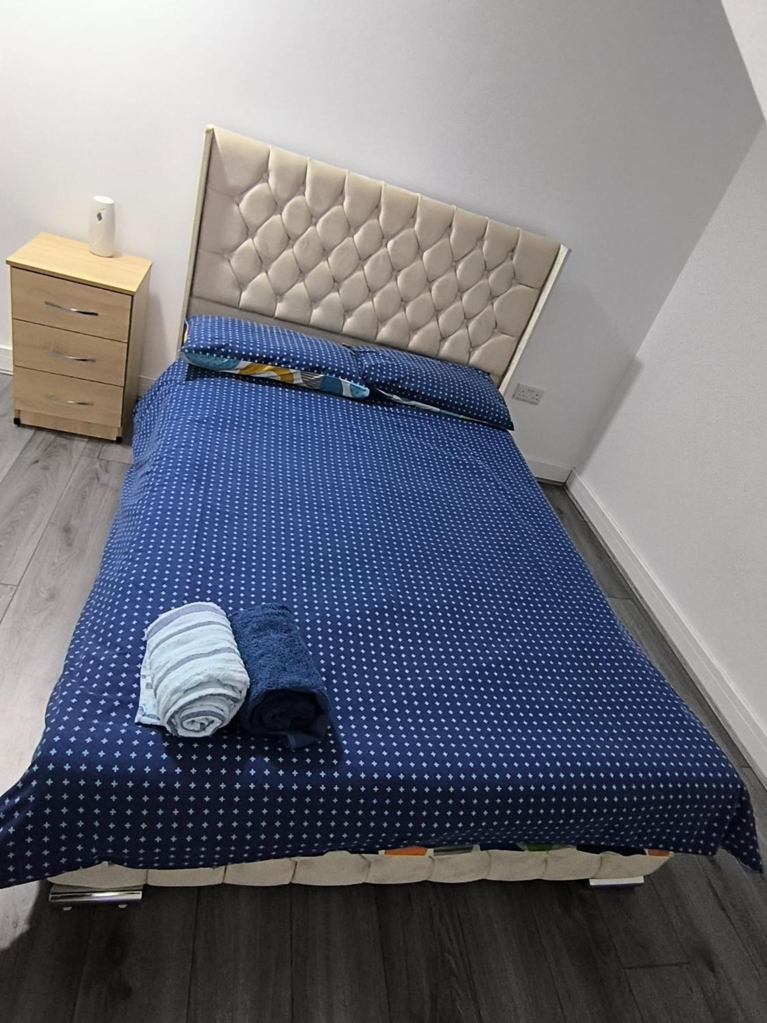 Spacious Full Home - Perfect For Families & Groups Oldbury  Exteriör bild