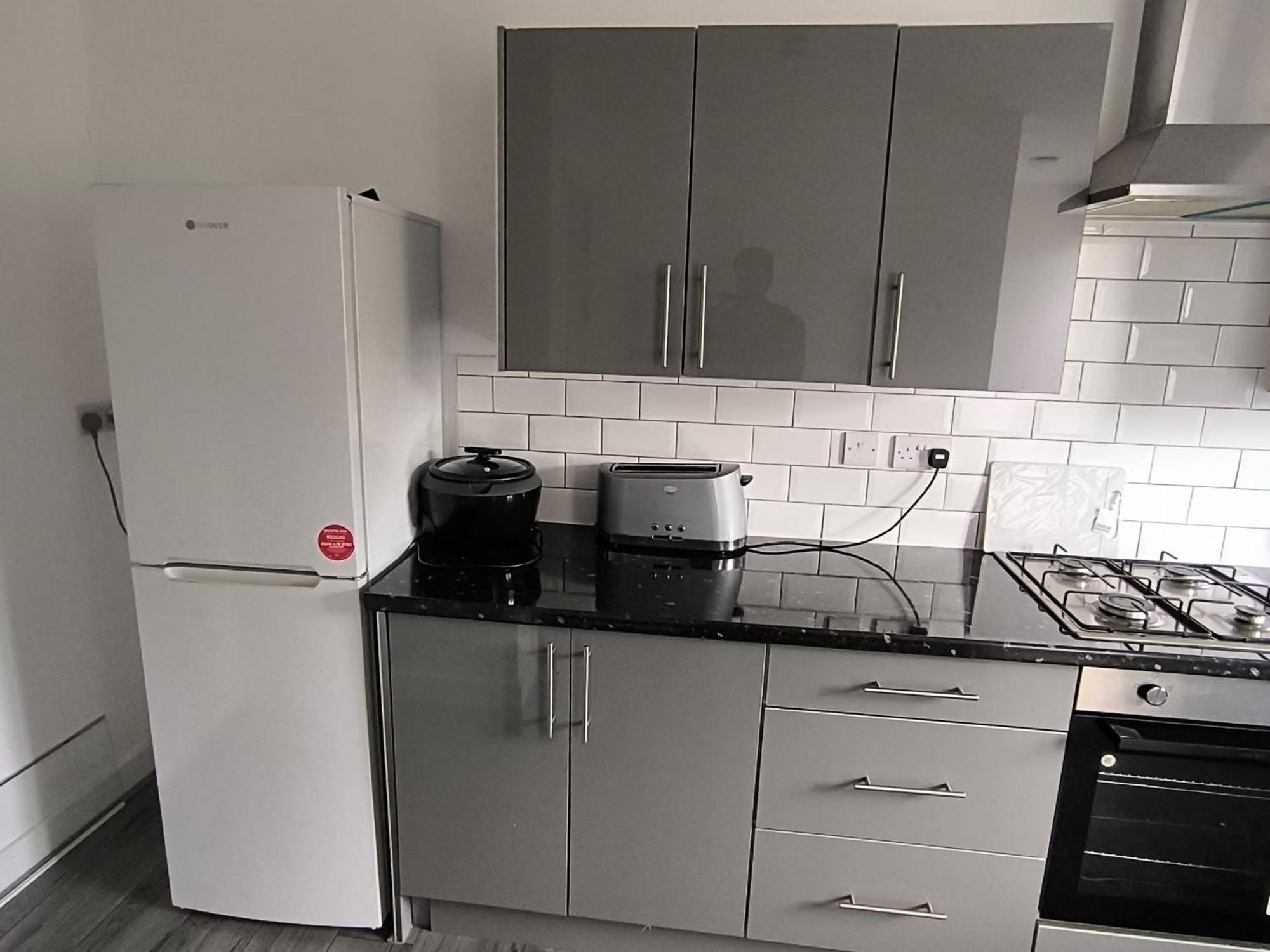 Spacious Full Home - Perfect For Families & Groups Oldbury  Exteriör bild